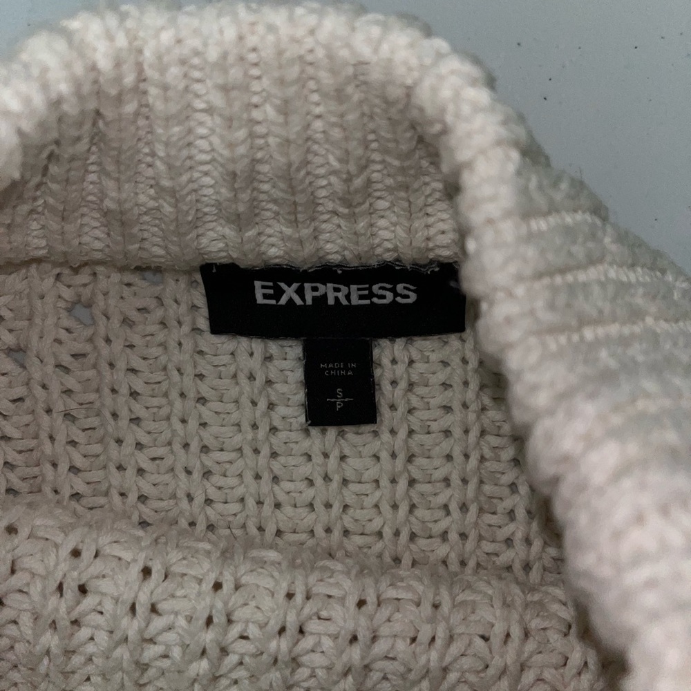 Express Oversized Sweater - Picture 5 of 5